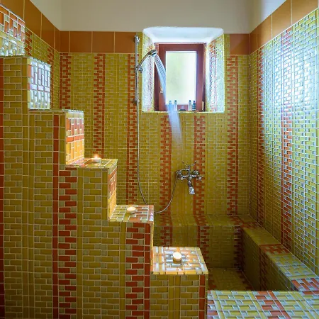 Aquaria Villa *